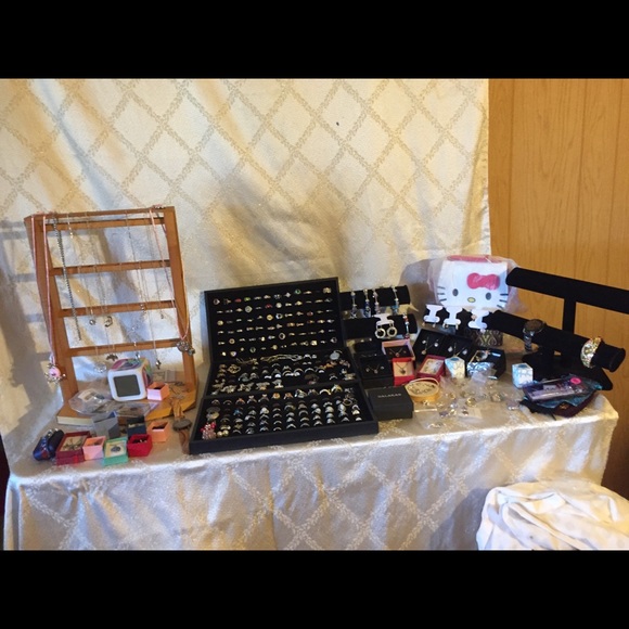 BIG ASS SALE LOL 20% off when you mention this ad - Picture 3 of 8